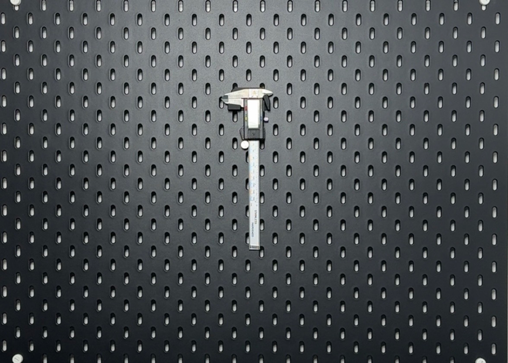 SK-002-WS Digital Calliper Holder/حامل منقلة الكترونية (Matte Black PLA (Eco-Friendly 🌱))