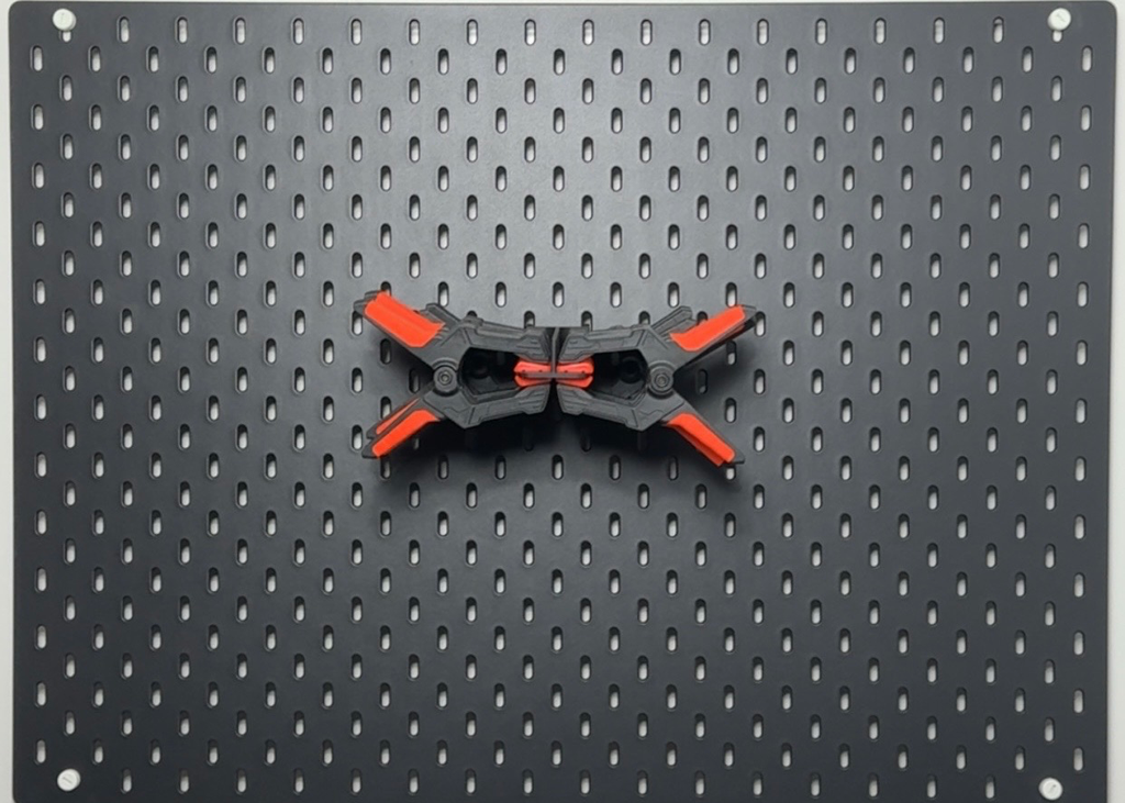 SK-022-WS Spring Clamp Holder/حامل مشبك زنبركي (Matte Black PLA (Eco-Friendly 🌱))