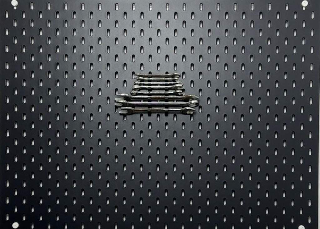 SK-033-WS Wrench holder (For 8 Wrenches)/حامل مفاتيح (لعدد 8  مفاتيح) (أسود مطفي (صديق للبيئة 🌱) PLA)